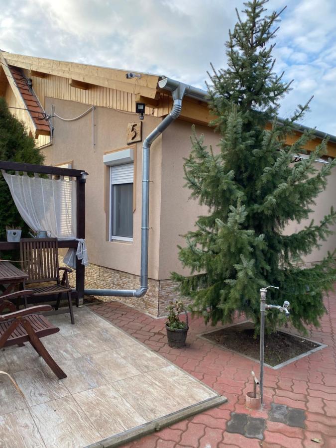 Mandi Apartman Veresegyház Eksteriør billede