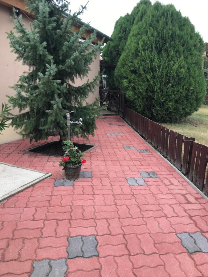 Mandi Apartman Veresegyház Eksteriør billede